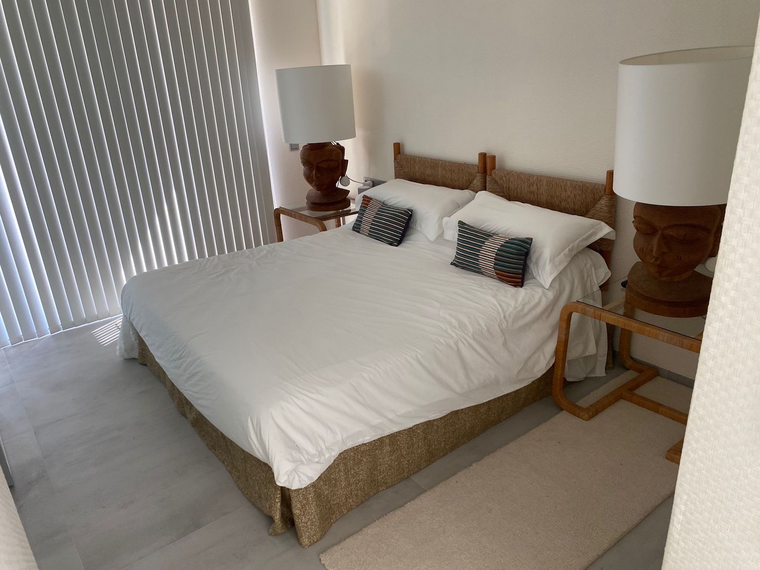 Resa estates Ibiza modern villa Cala llonga golf sale te koop bedroom 2.jpg